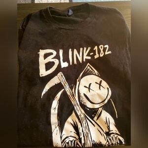 Mens Blink-182 band tee
